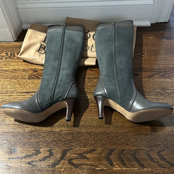 NEW! Women Gray Leather & Suede Boots, Size 41 (European Size) - Picture 3 of 5